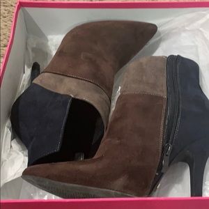 Heeled booties